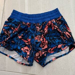 Lululemon tracker IV short. Size 6. Excellent used condition
